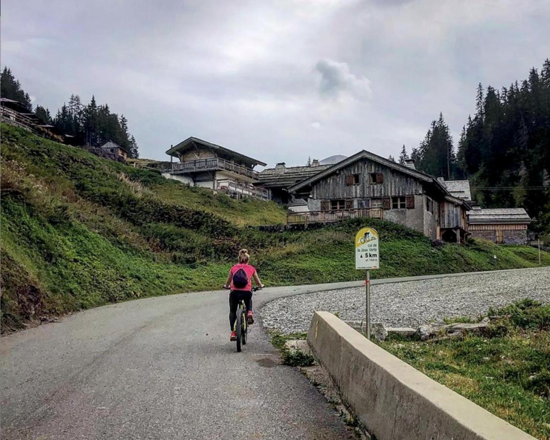 Micro-Lodge, Le Petit Nid D'Amour Montriond Eksteriør bilde